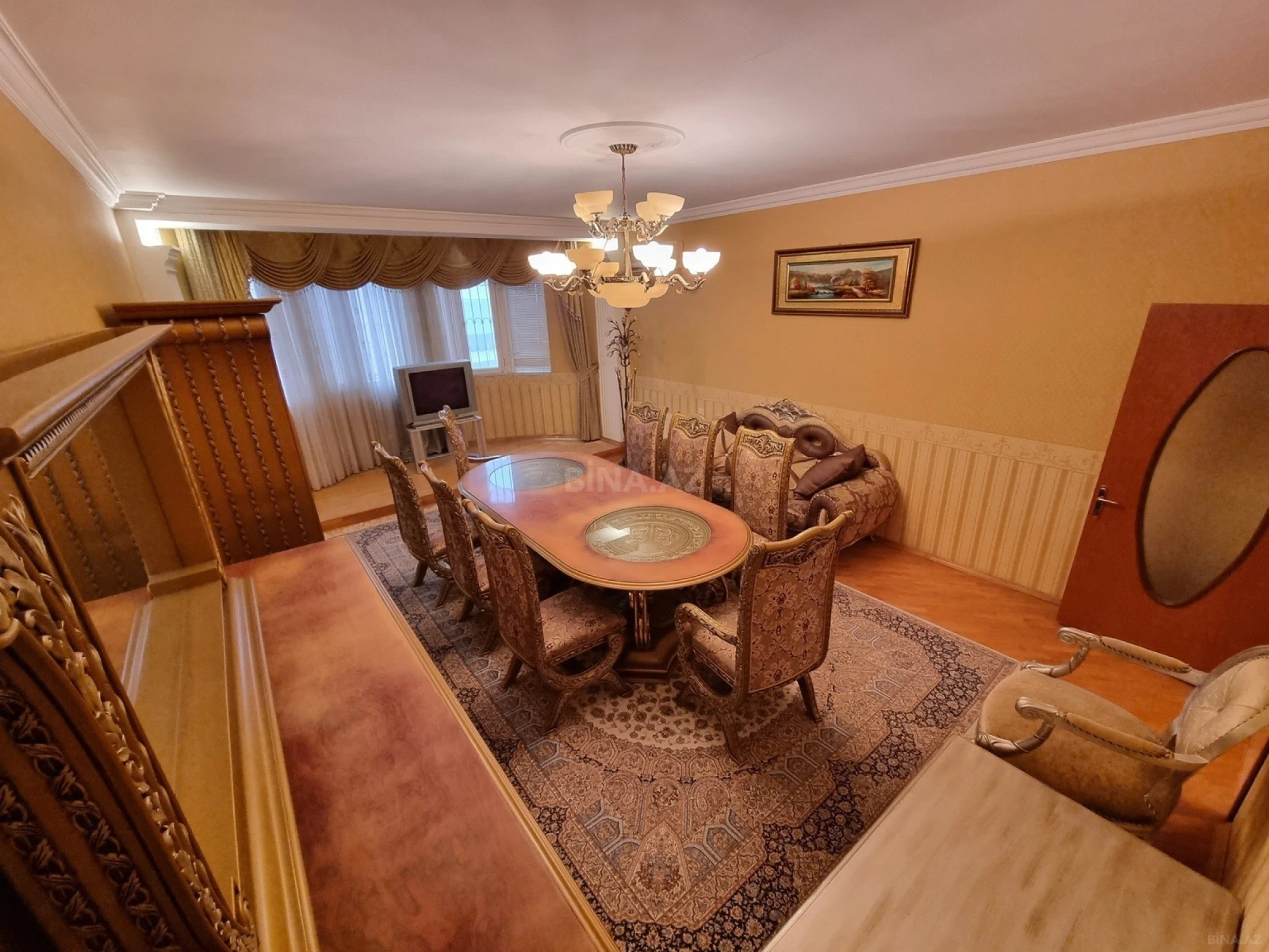 Satılır 4 otaqlı mənzil 170 m²