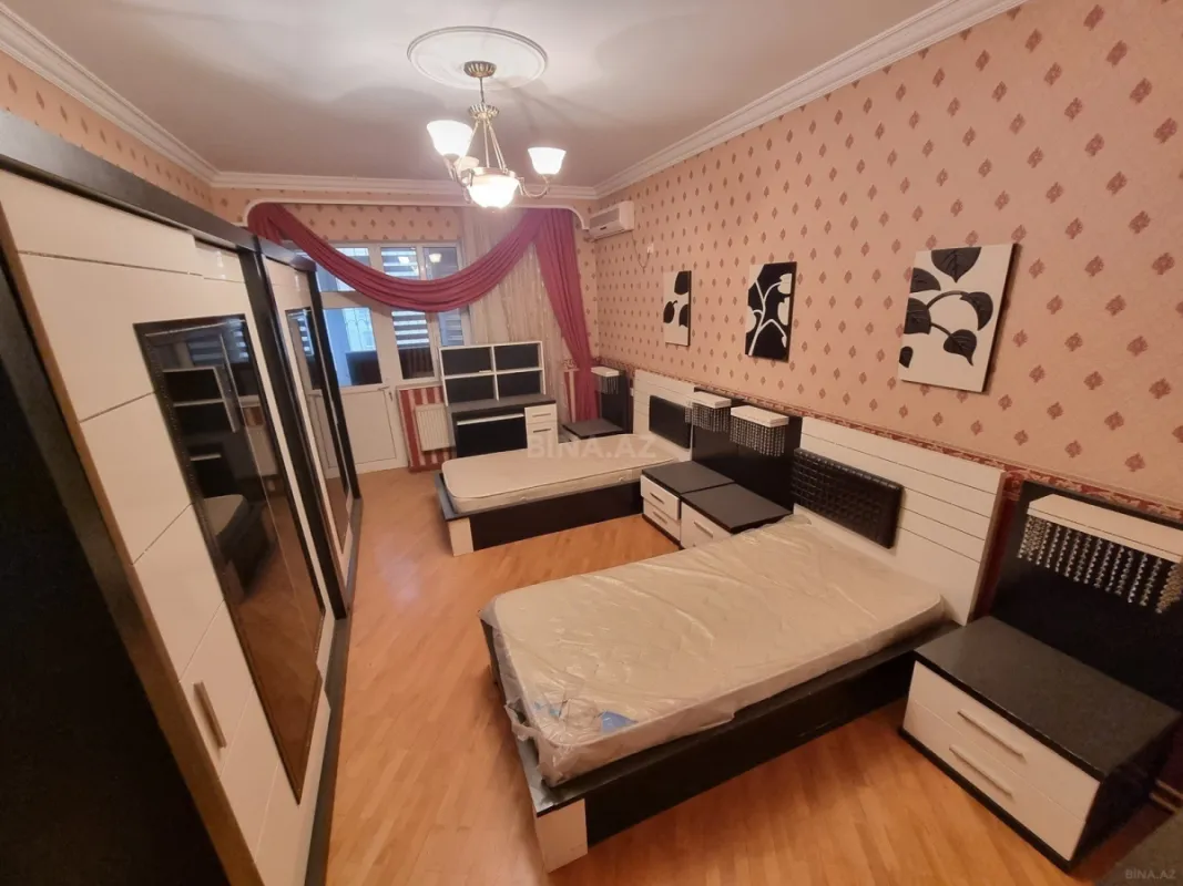 Satılır 4 otaqlı mənzil 170 m²