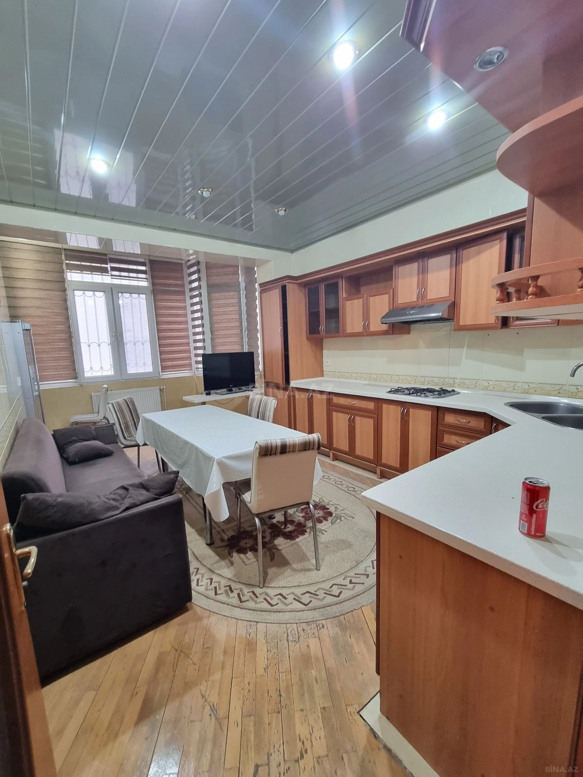 Satılır 4 otaqlı mənzil 170 m²