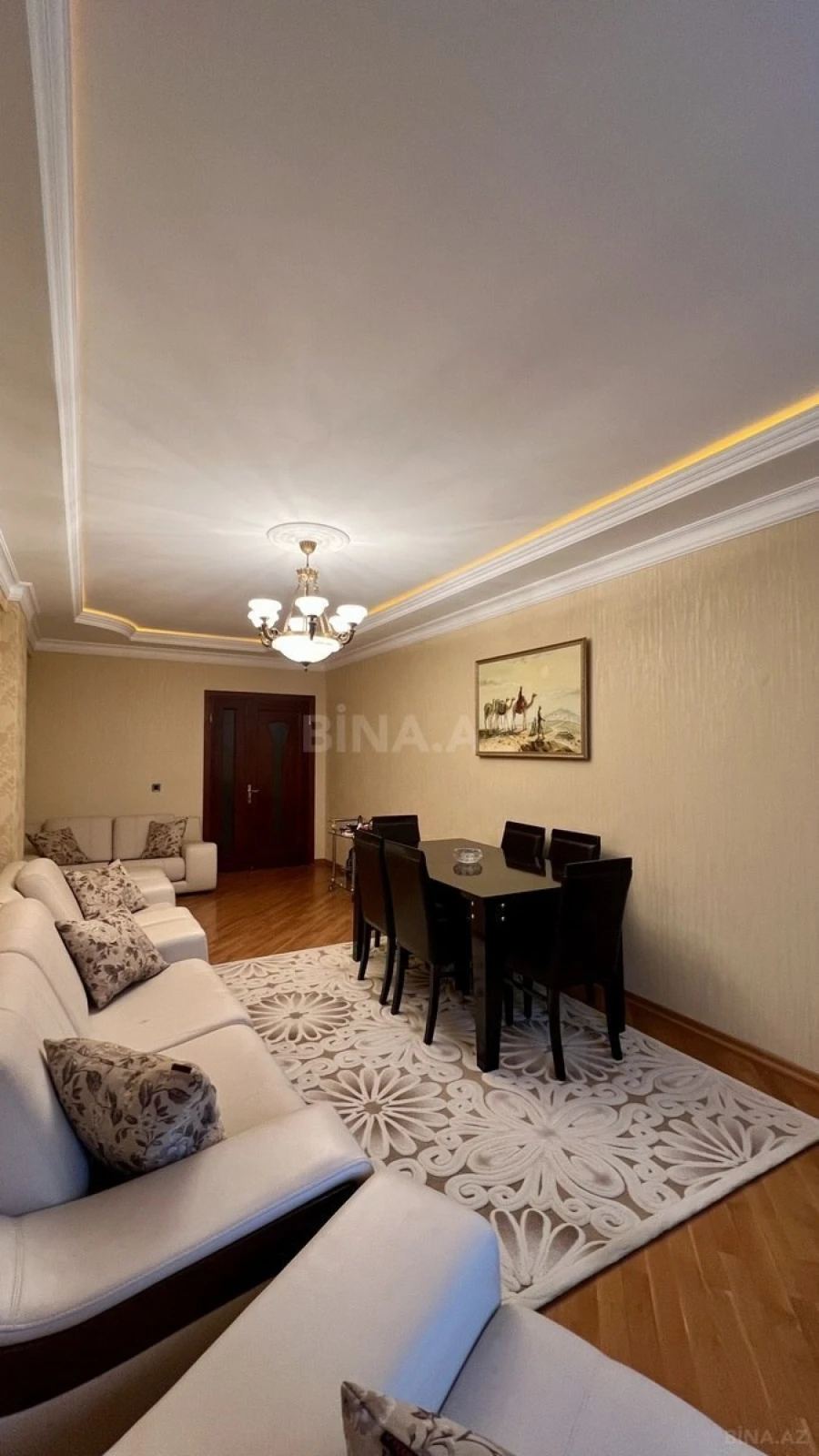 Satılır 3 otaqlı mənzil 132 m²