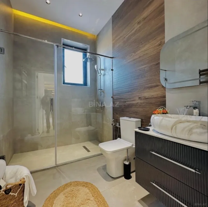 Kirayə verilir 5 otaqlı həyət evi 180 m²