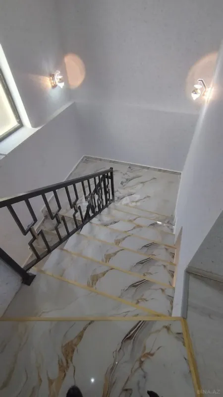 Satılır 4 otaqlı həyət evi 155 m²