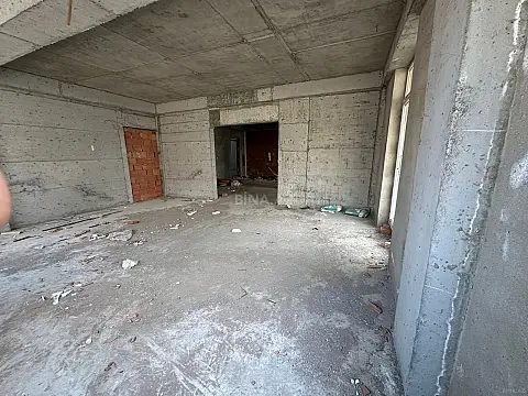 Satılır 3 otaqlı mənzil 110 m²