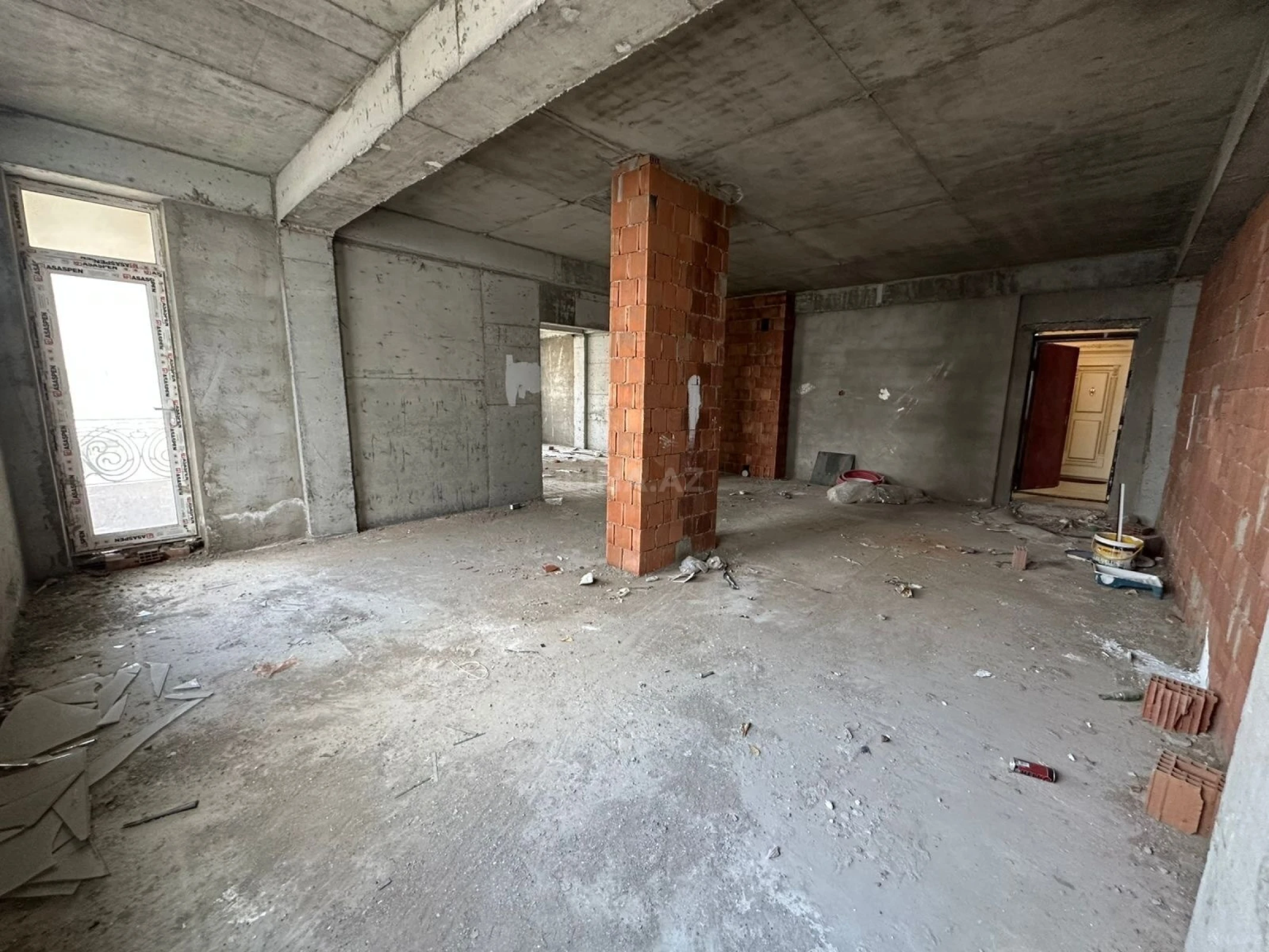 Satılır 3 otaqlı mənzil 110 m²