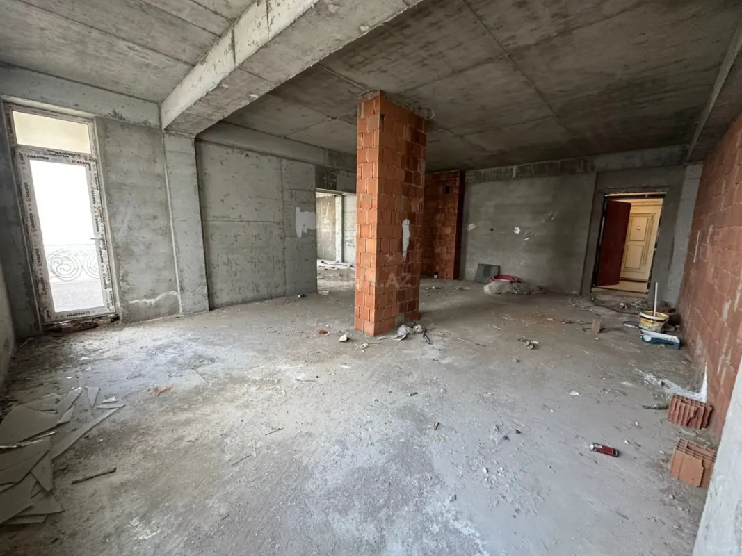 Satılır 3 otaqlı mənzil 110 m²