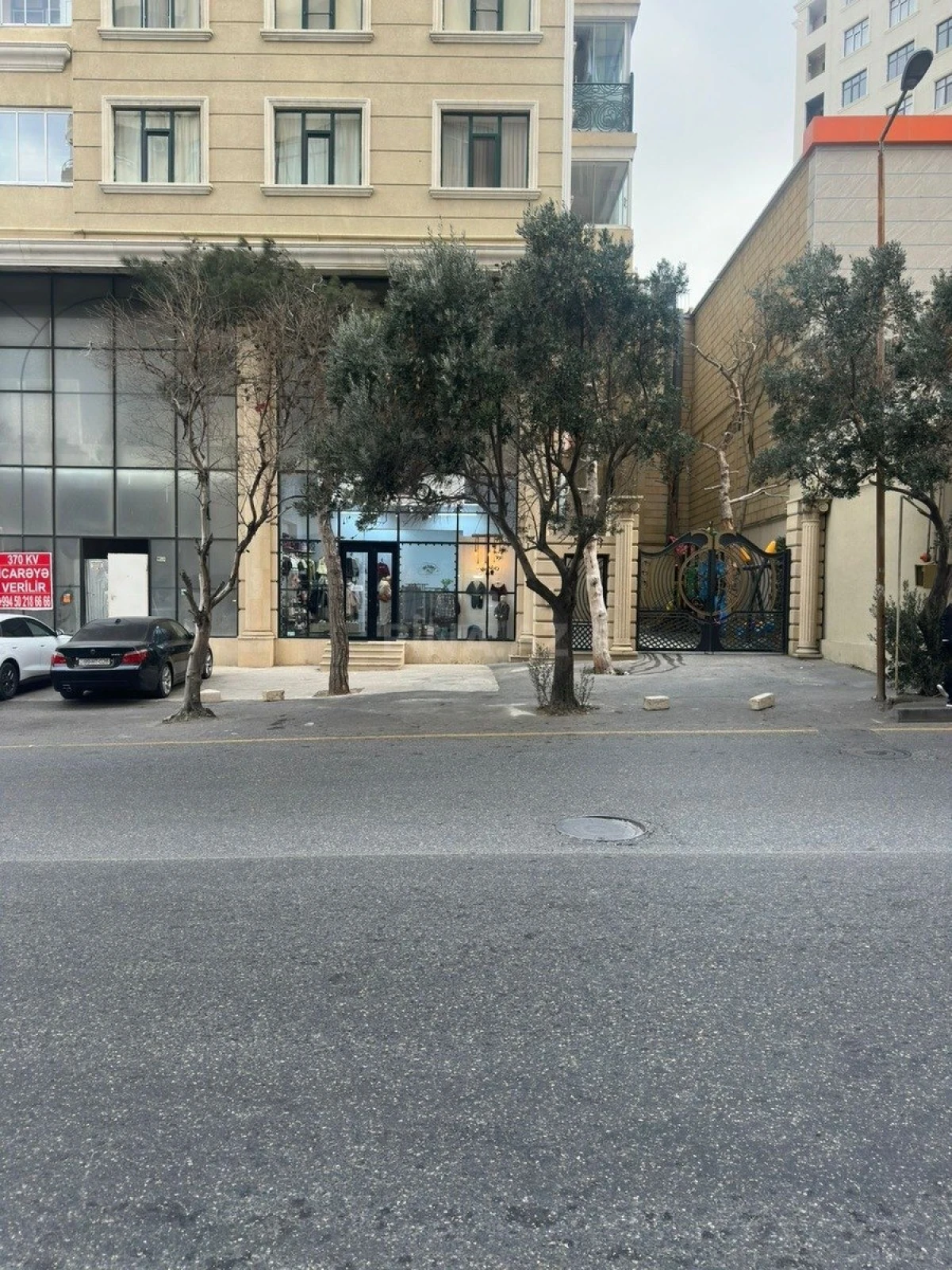 Satılır 3 otaqlı mənzil 110 m²