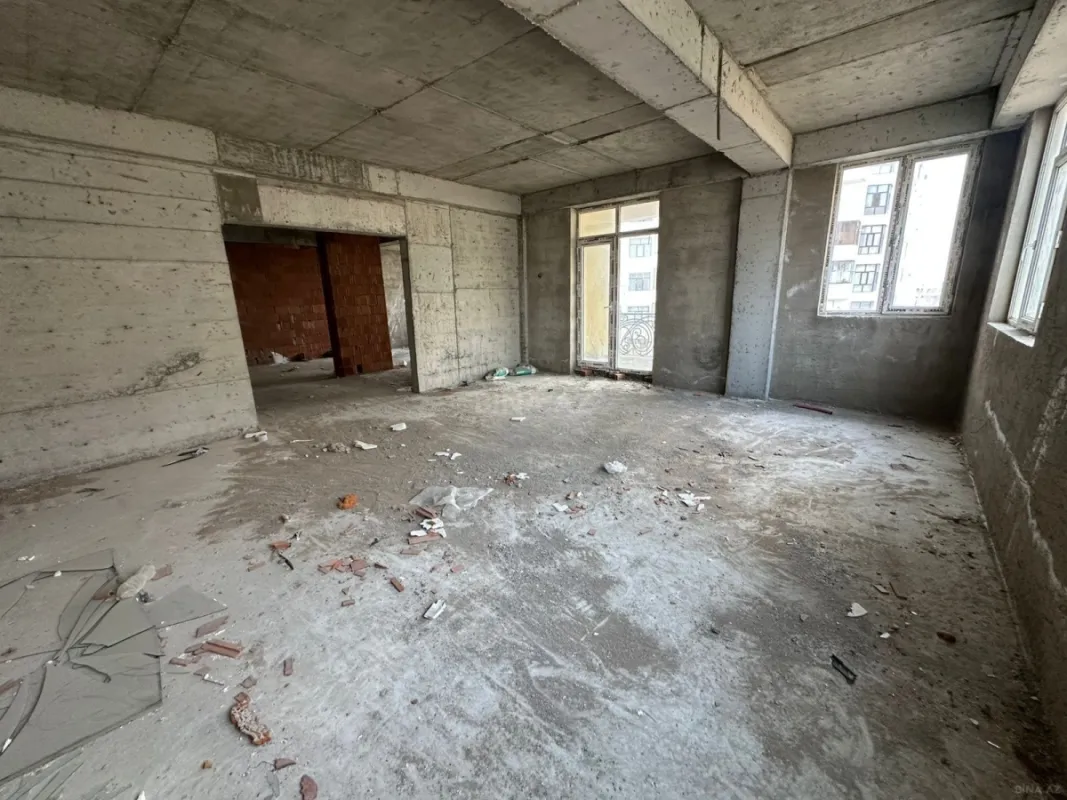 Satılır 3 otaqlı mənzil 110 m²