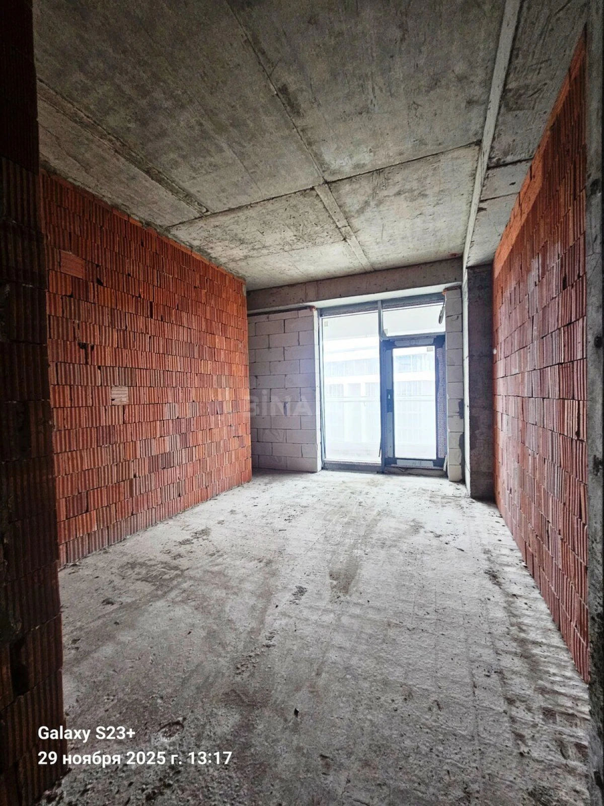 Satılır 4 otaqlı mənzil 225 m²