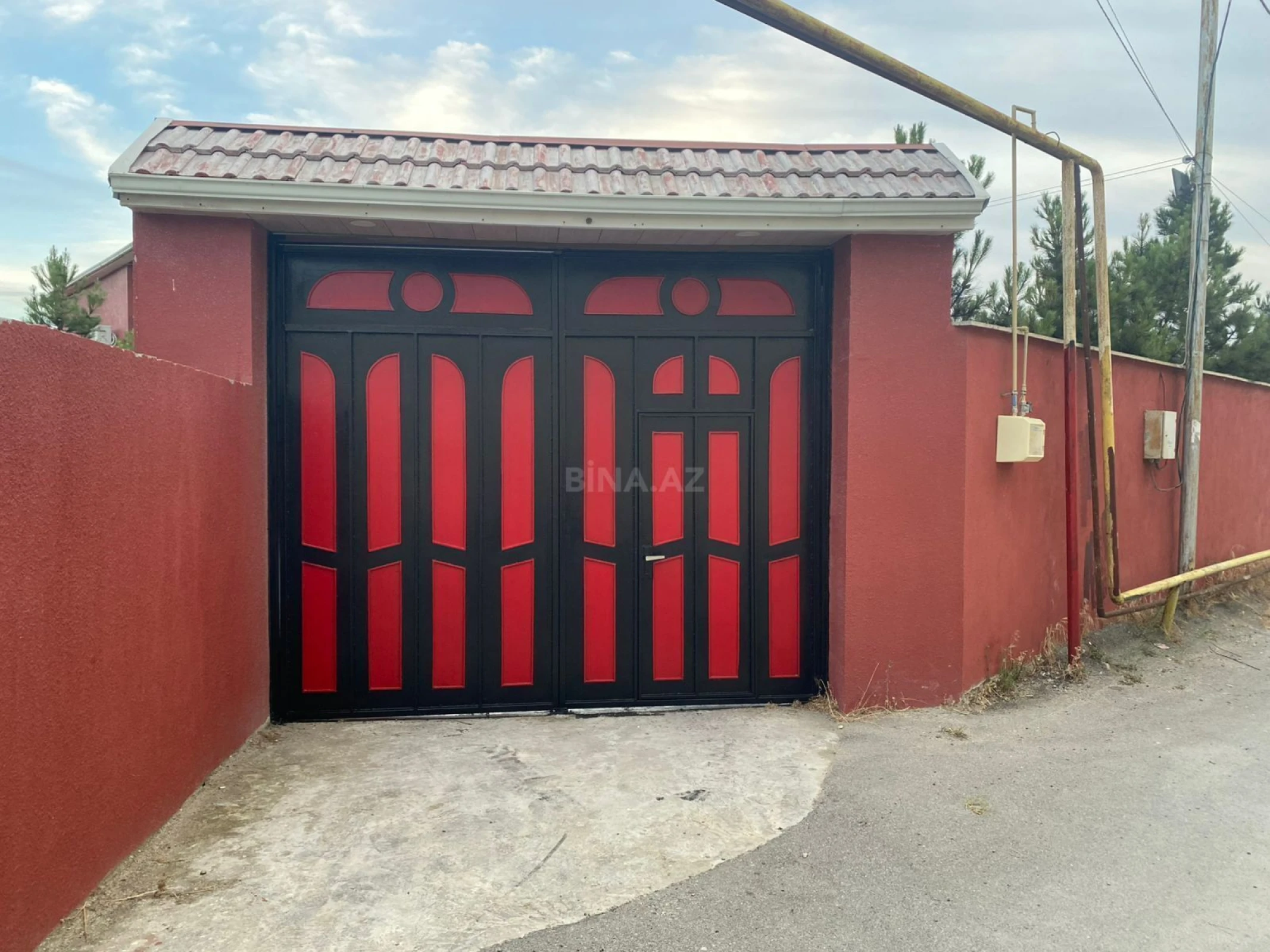 Satılır 3 otaqlı həyət evi 140 m²