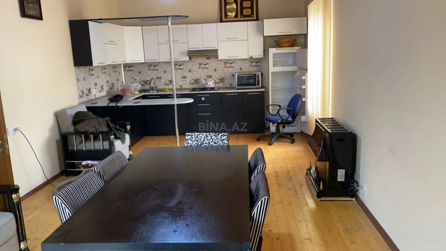 Satılır 3 otaqlı həyət evi 140 m²