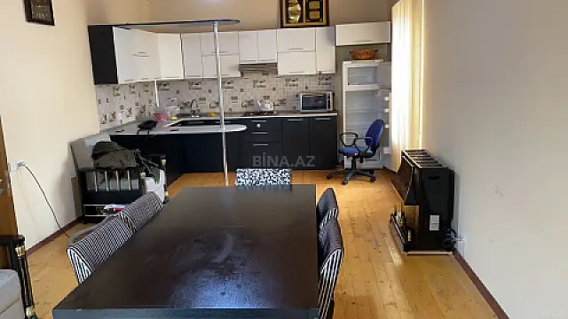 Satılır 3 otaqlı həyət evi 140 m²