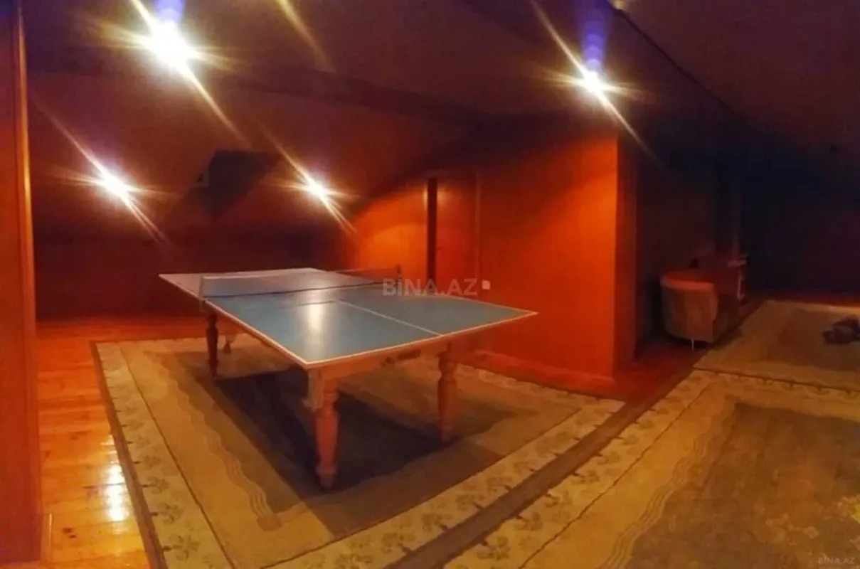 Satılır 7 otaqlı mənzil 287 m²