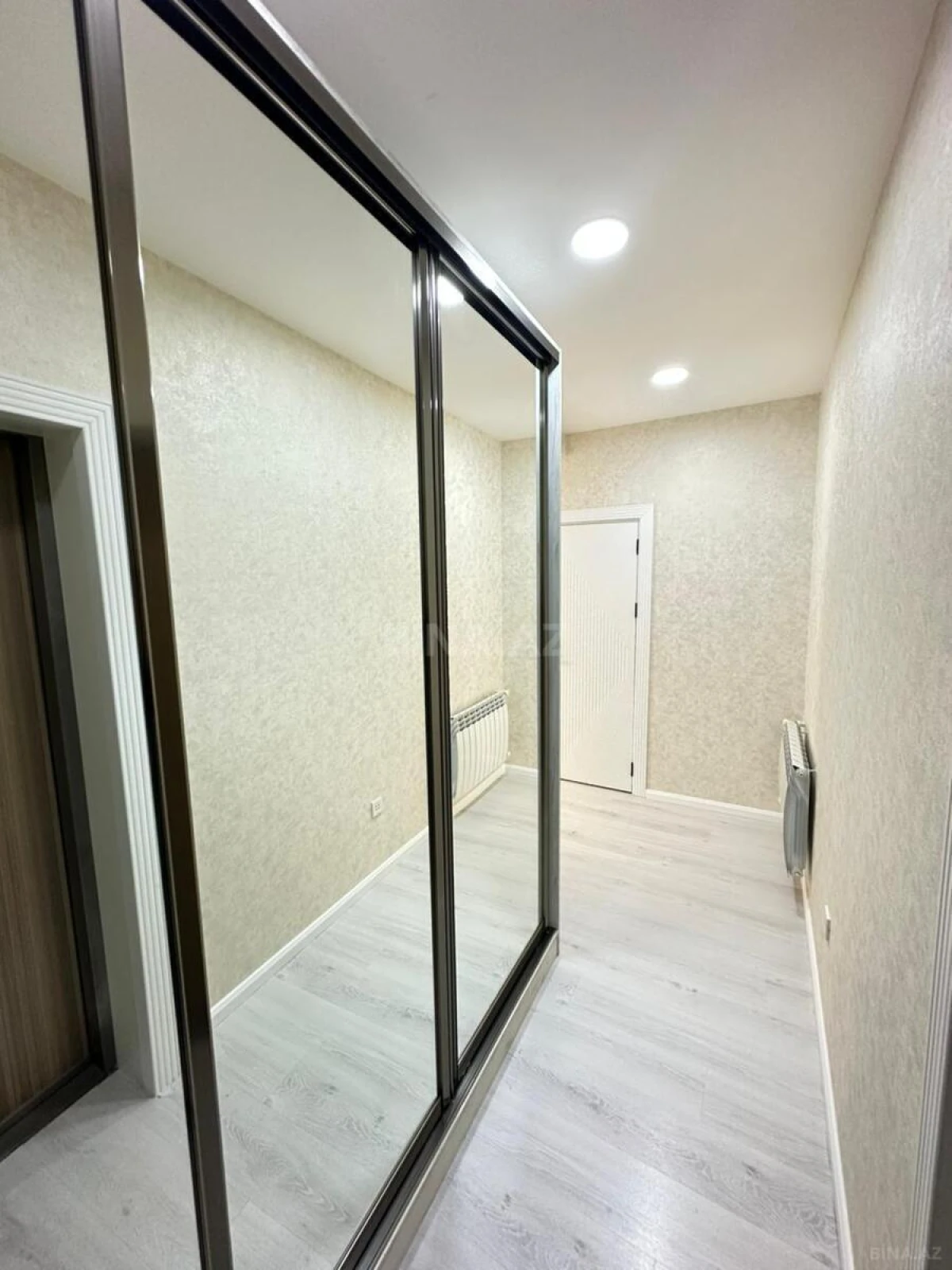Satılır 2 otaqlı mənzil 51 m²
