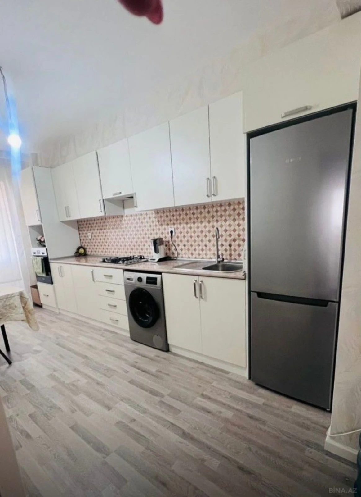 Satılır 3 otaqlı mənzil 121 m²