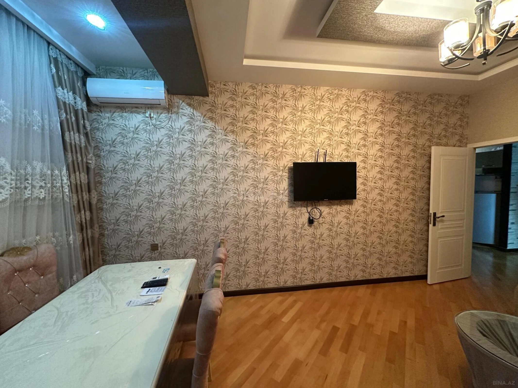 Kirayə verilir 2 otaqlı mənzil 60 m²