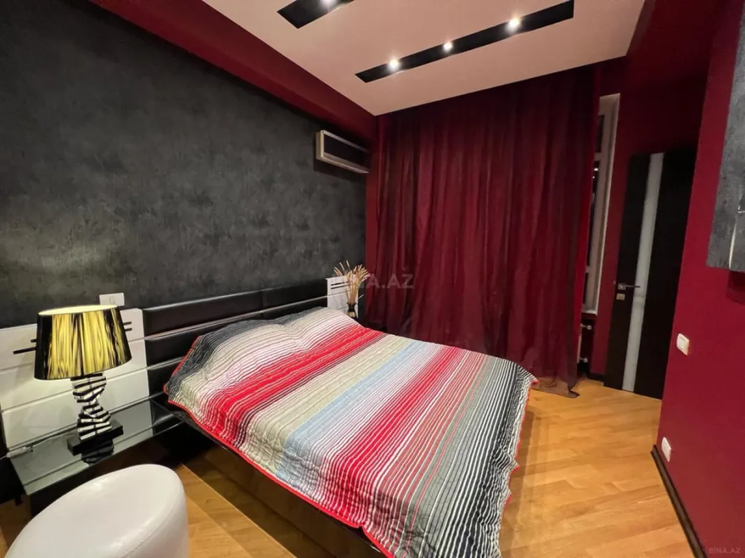 Satılır 3 otaqlı mənzil 95 m²