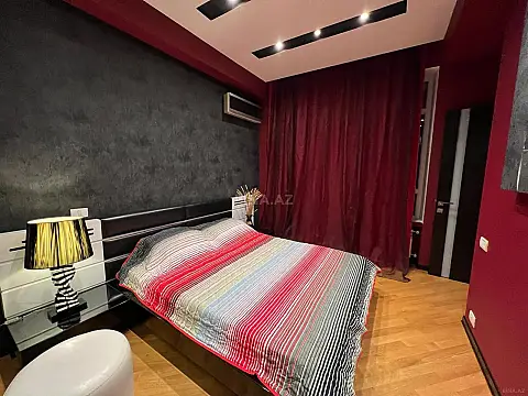 Satılır 3 otaqlı mənzil 95 m²