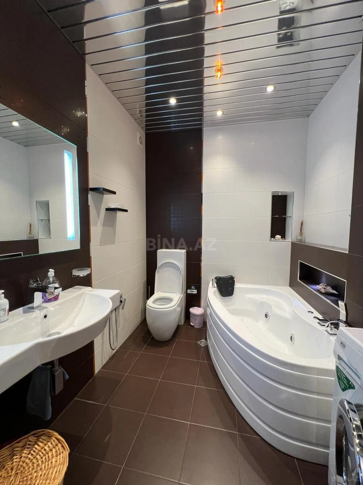 Satılır 3 otaqlı mənzil 95 m²