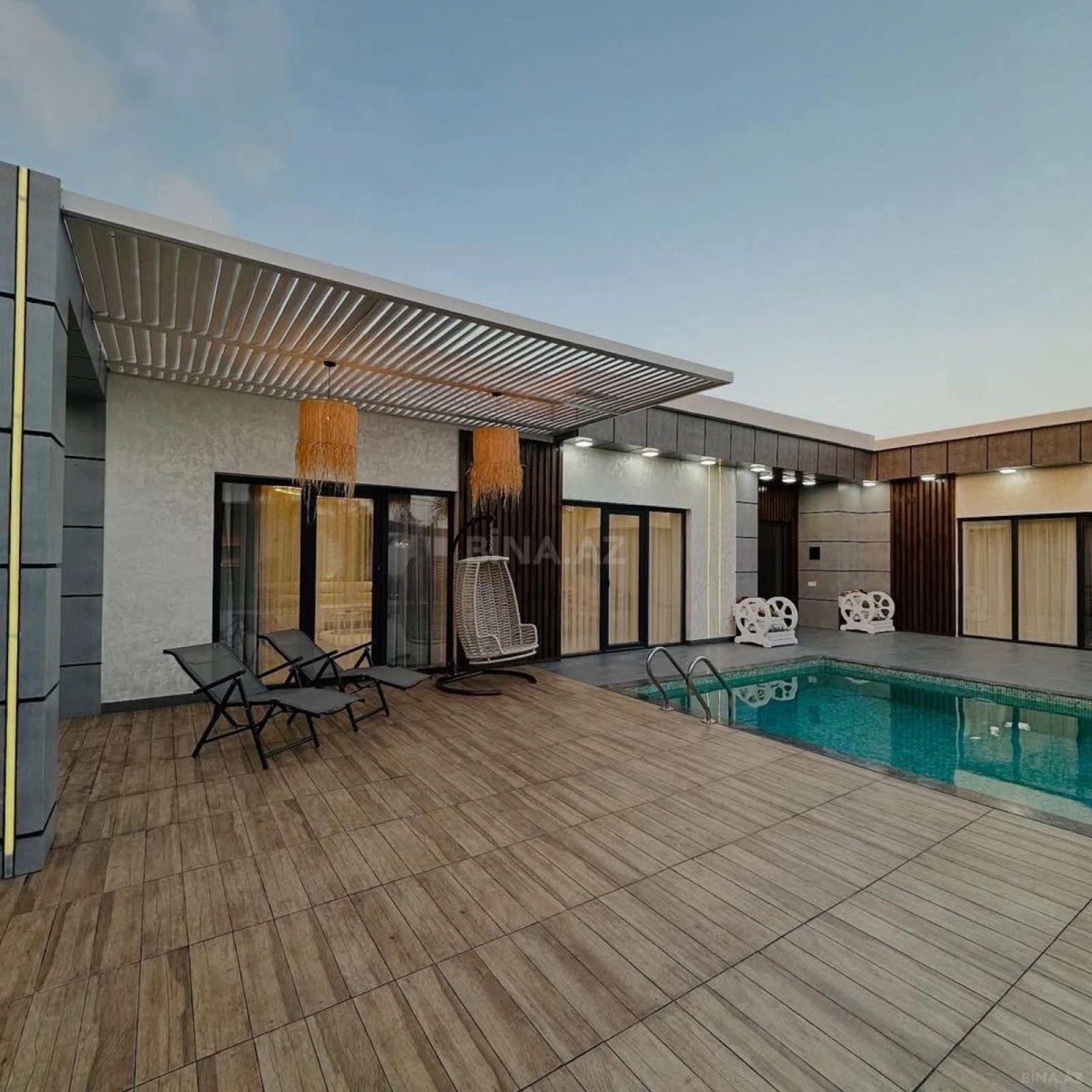 Kirayə verilir 5 otaqlı həyət evi 300 m²