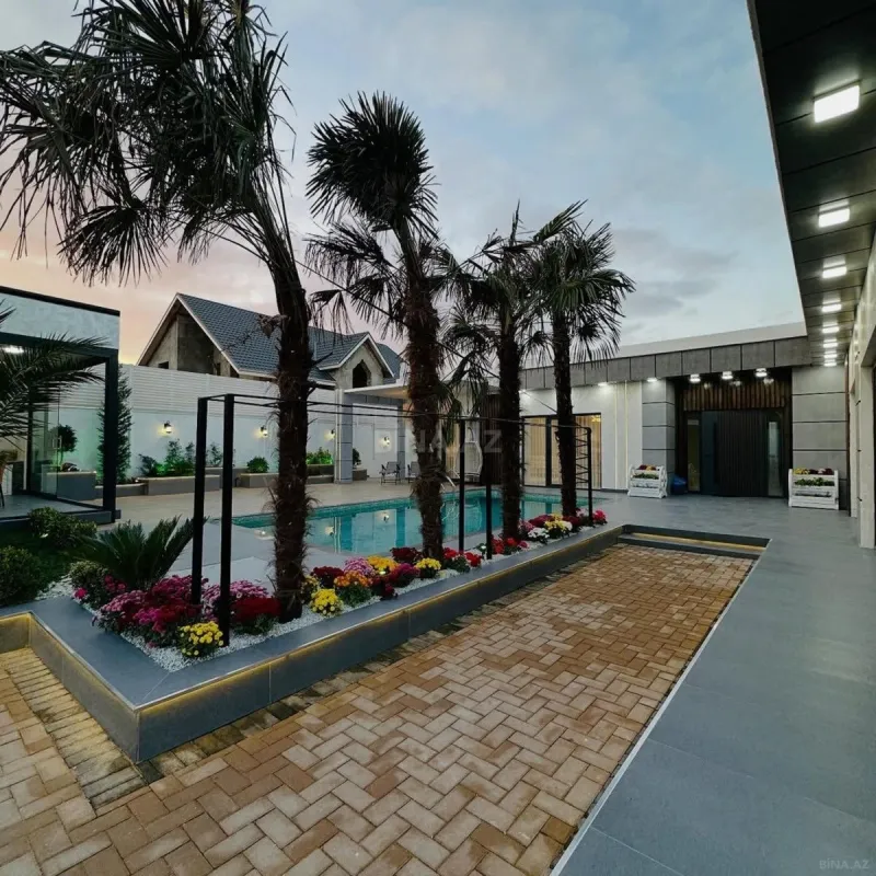 Kirayə verilir 5 otaqlı həyət evi 300 m²