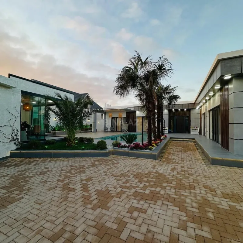 Kirayə verilir 5 otaqlı həyət evi 300 m²