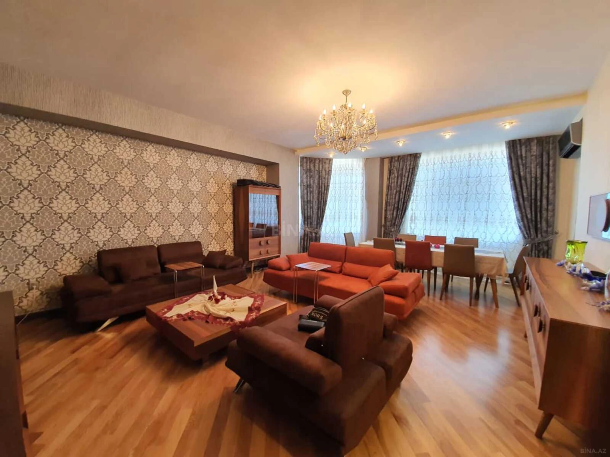 Kirayə verilir 4 otaqlı mənzil 188 m²