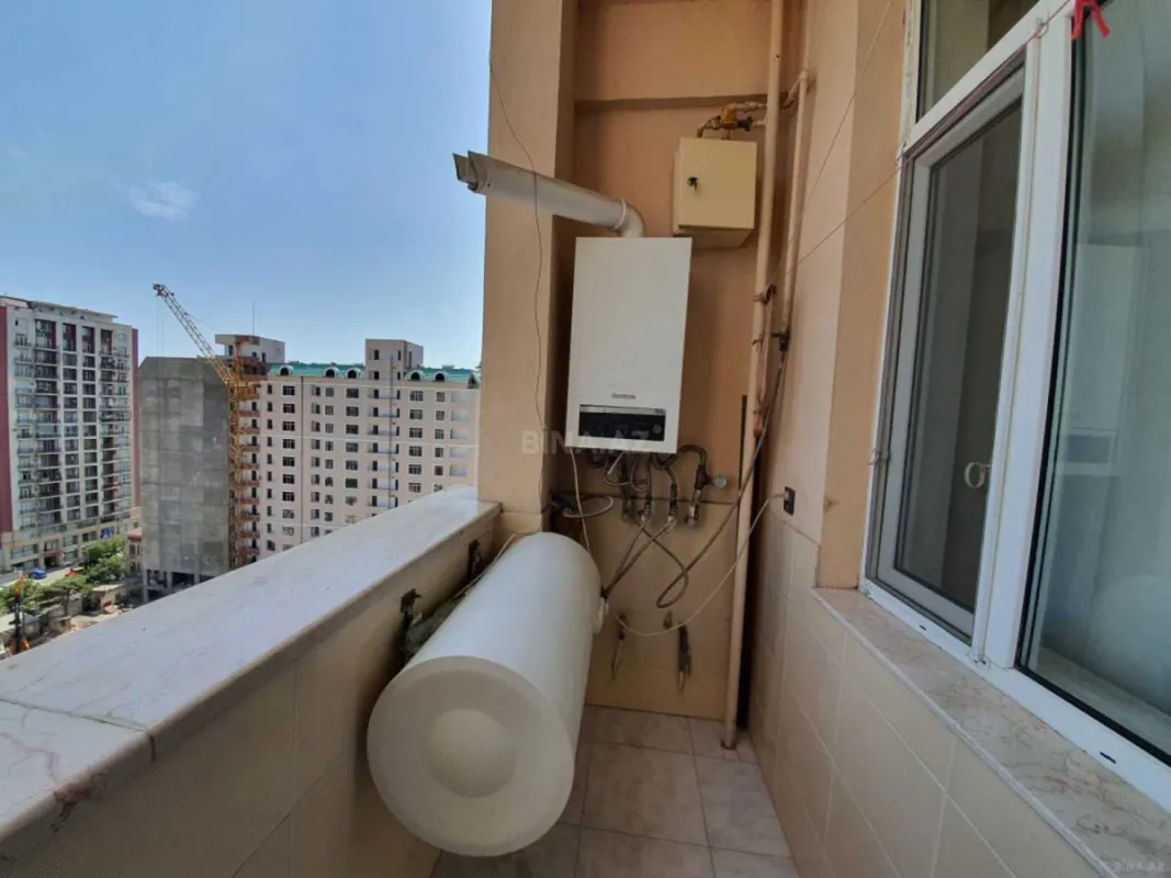 Kirayə verilir 4 otaqlı mənzil 188 m²