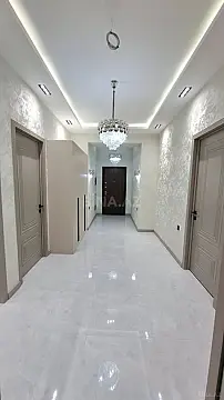 Satılır 3 otaqlı mənzil 130 m²