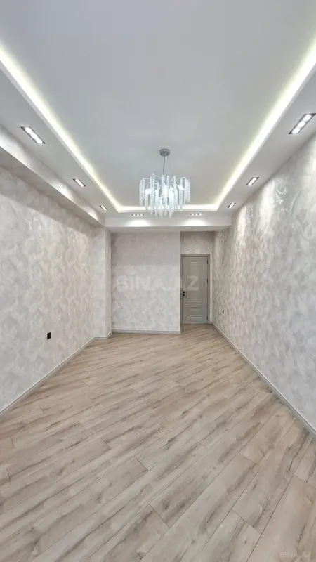 Satılır 3 otaqlı mənzil 130 m²