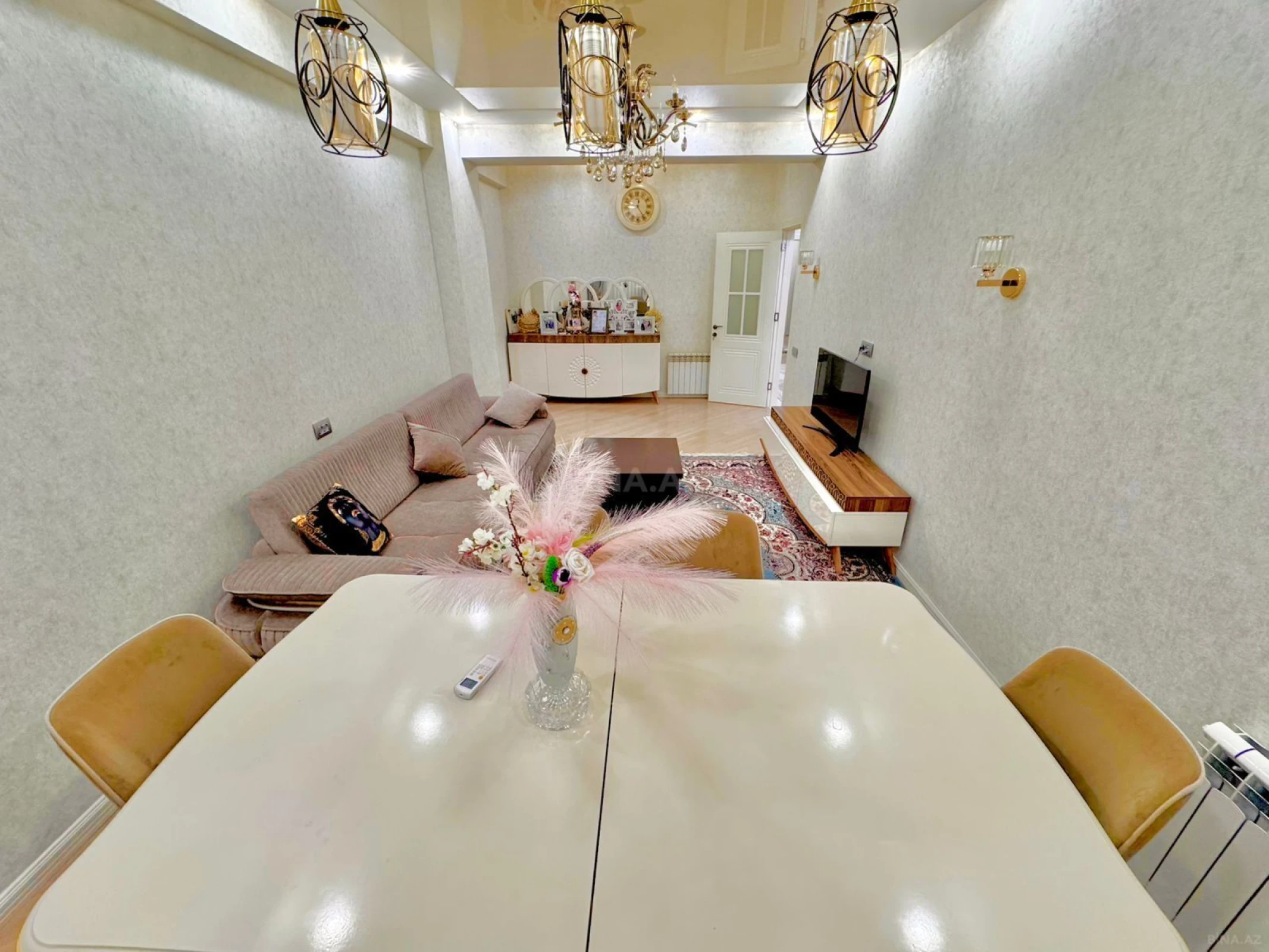 Satılır 3 otaqlı mənzil 115 m²