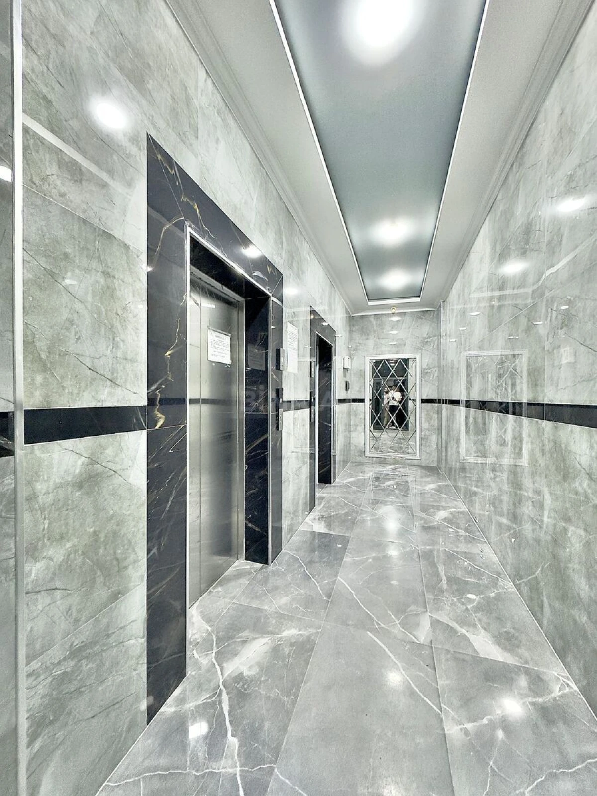 Satılır 3 otaqlı mənzil 115 m²