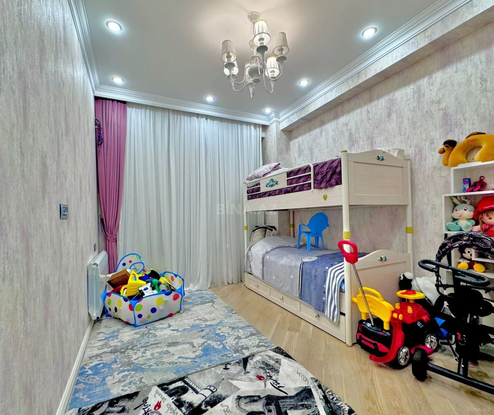 Satılır 3 otaqlı mənzil 115 m²
