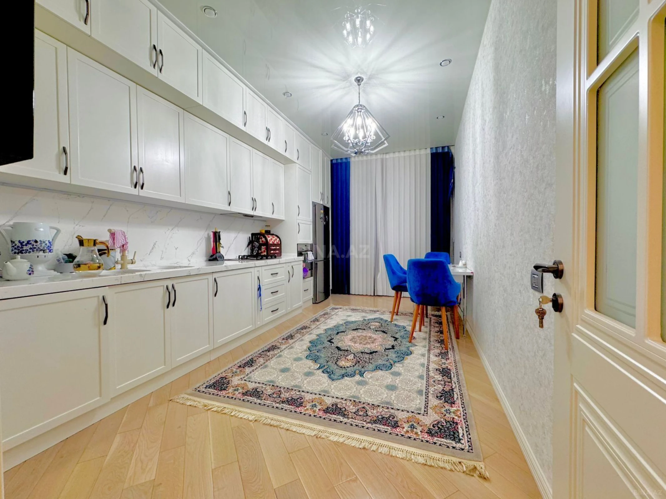 Satılır 3 otaqlı mənzil 115 m²