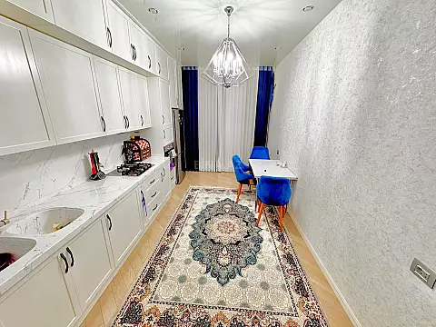 Satılır 3 otaqlı mənzil 115 m²