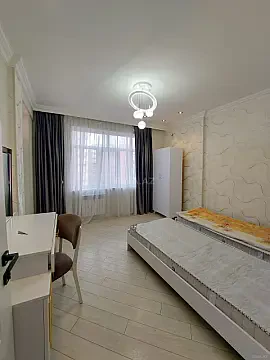 Kirayə verilir 3 otaqlı mənzil 116 m²