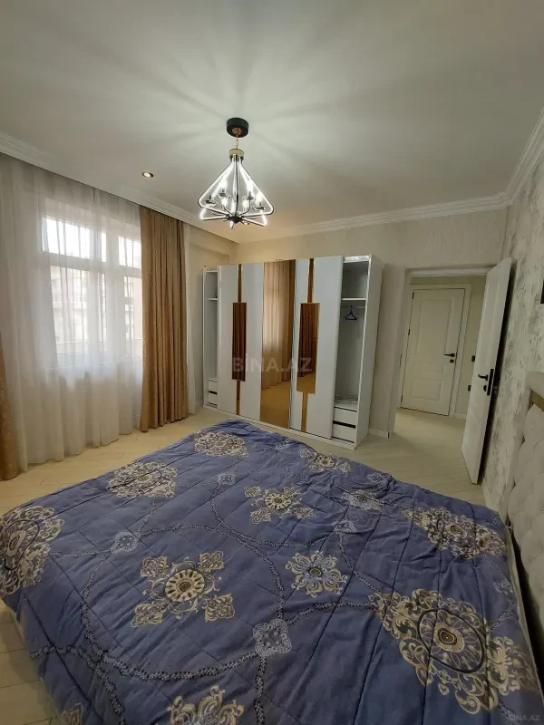 Kirayə verilir 3 otaqlı mənzil 116 m²