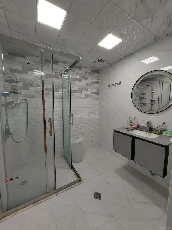 Kirayə verilir 3 otaqlı mənzil 116 m²