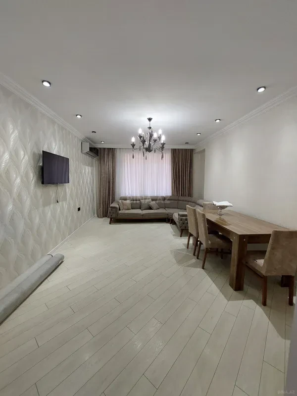 Kirayə verilir 3 otaqlı mənzil 116 m²