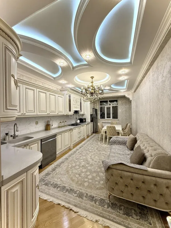 Satılır 4 otaqlı mənzil 170 m²