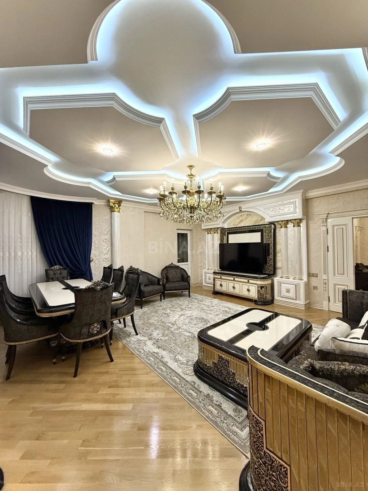 Satılır 4 otaqlı mənzil 170 m²