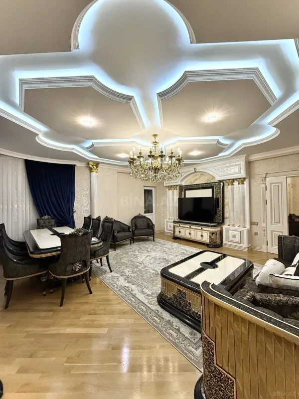Satılır 4 otaqlı mənzil 170 m²