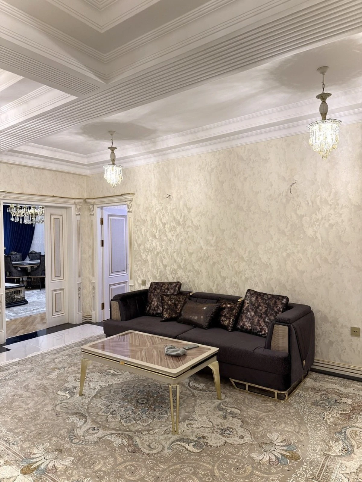 Satılır 4 otaqlı mənzil 170 m²