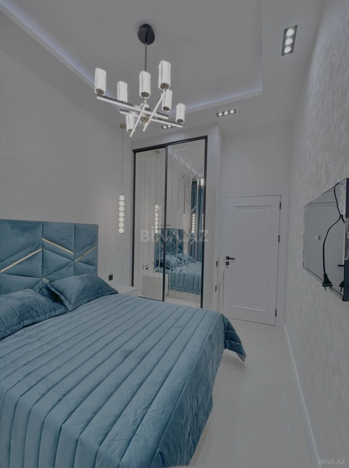 Satılır 3 otaqlı mənzil 99 m²