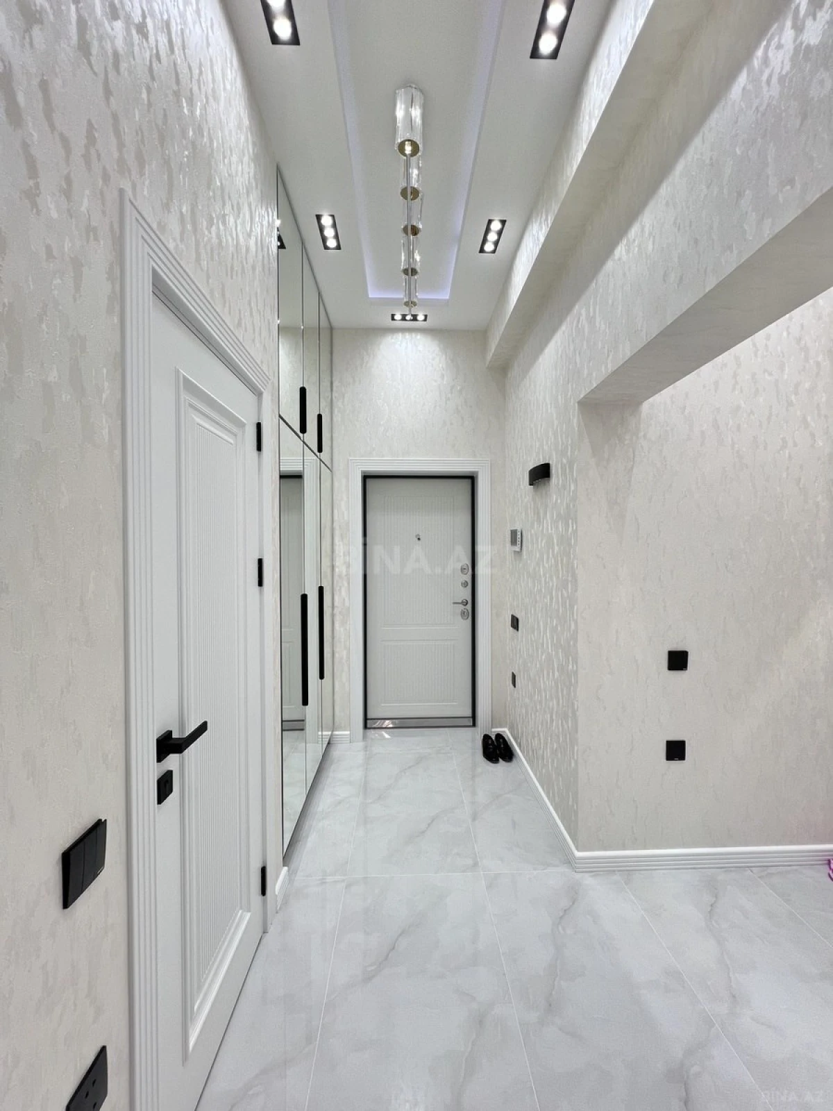 Satılır 3 otaqlı mənzil 99 m²