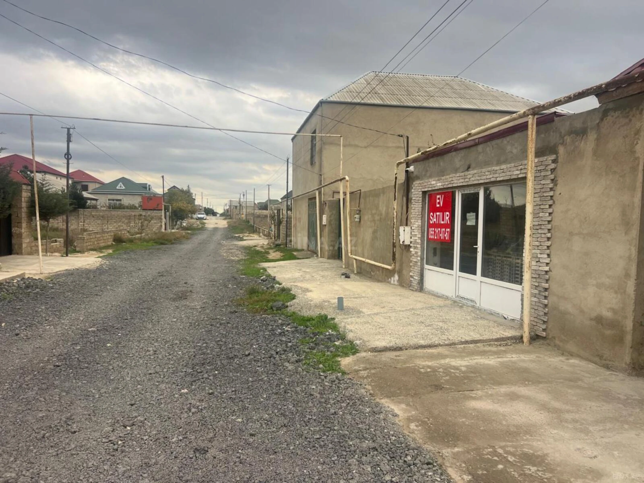 Satılır 4 otaqlı həyət evi 172 m²