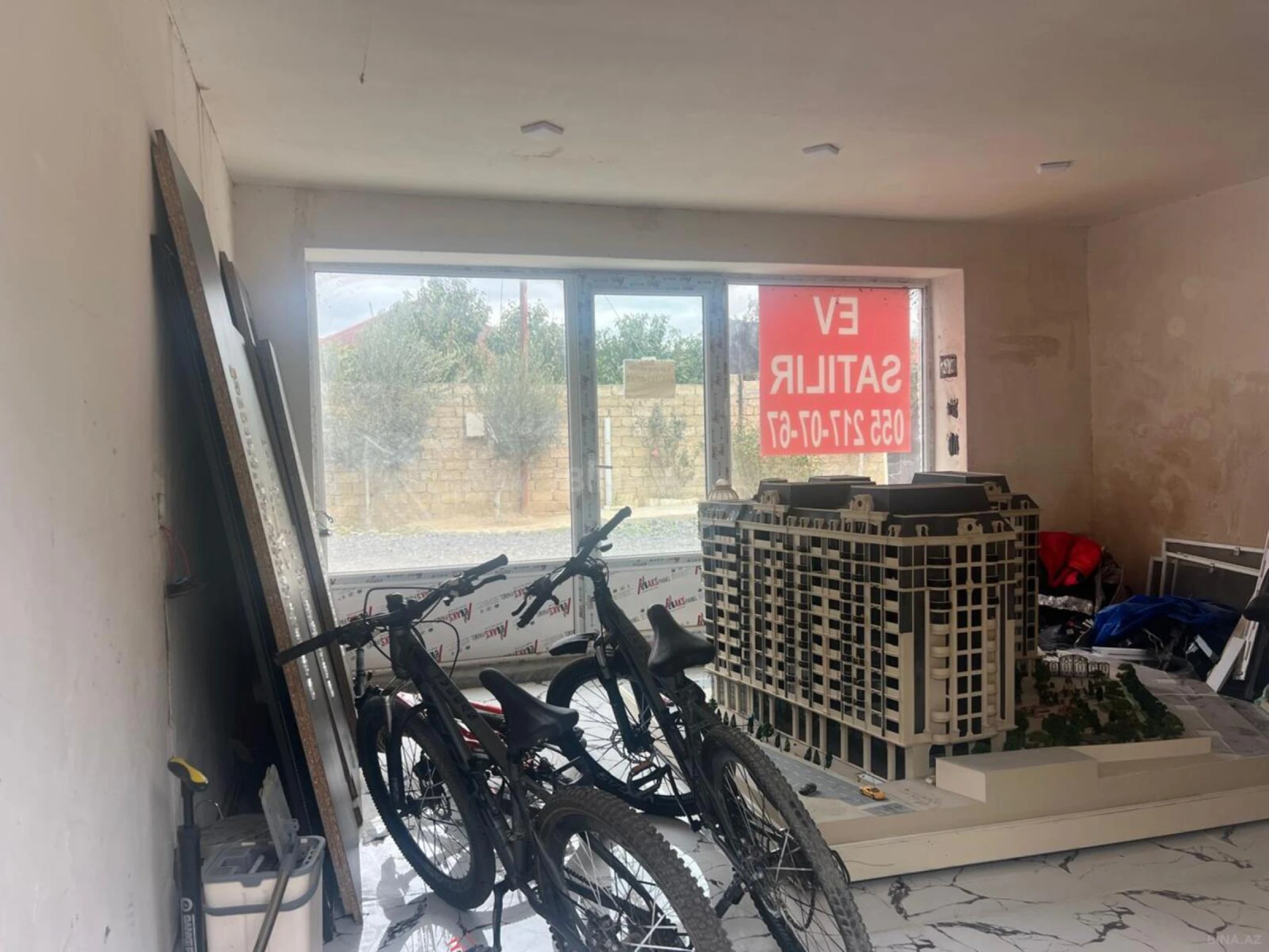 Satılır 4 otaqlı həyət evi 172 m²