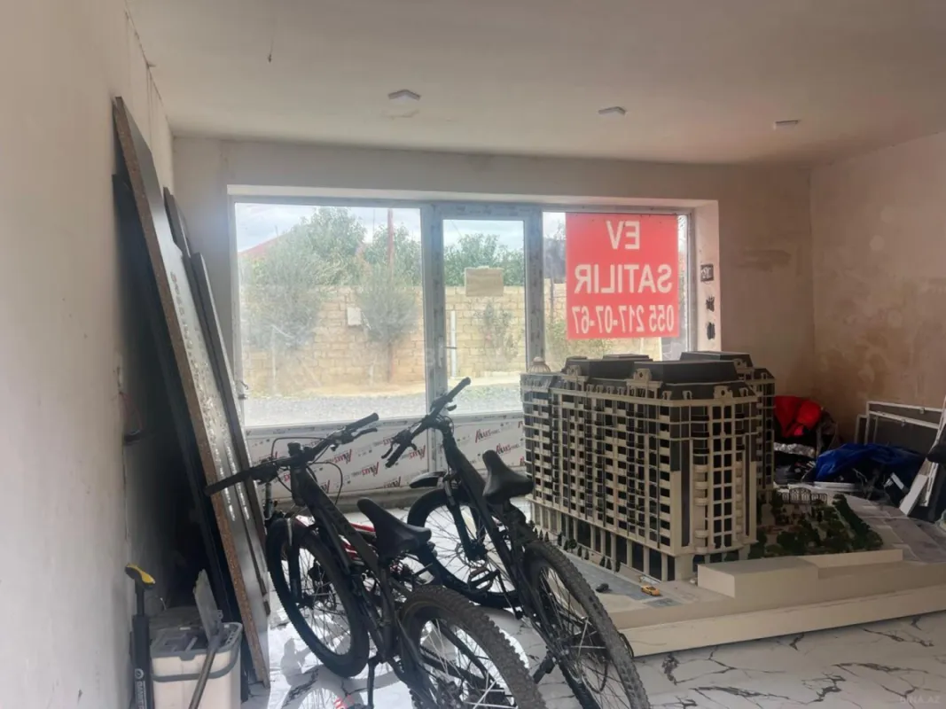 Satılır 4 otaqlı həyət evi 172 m²