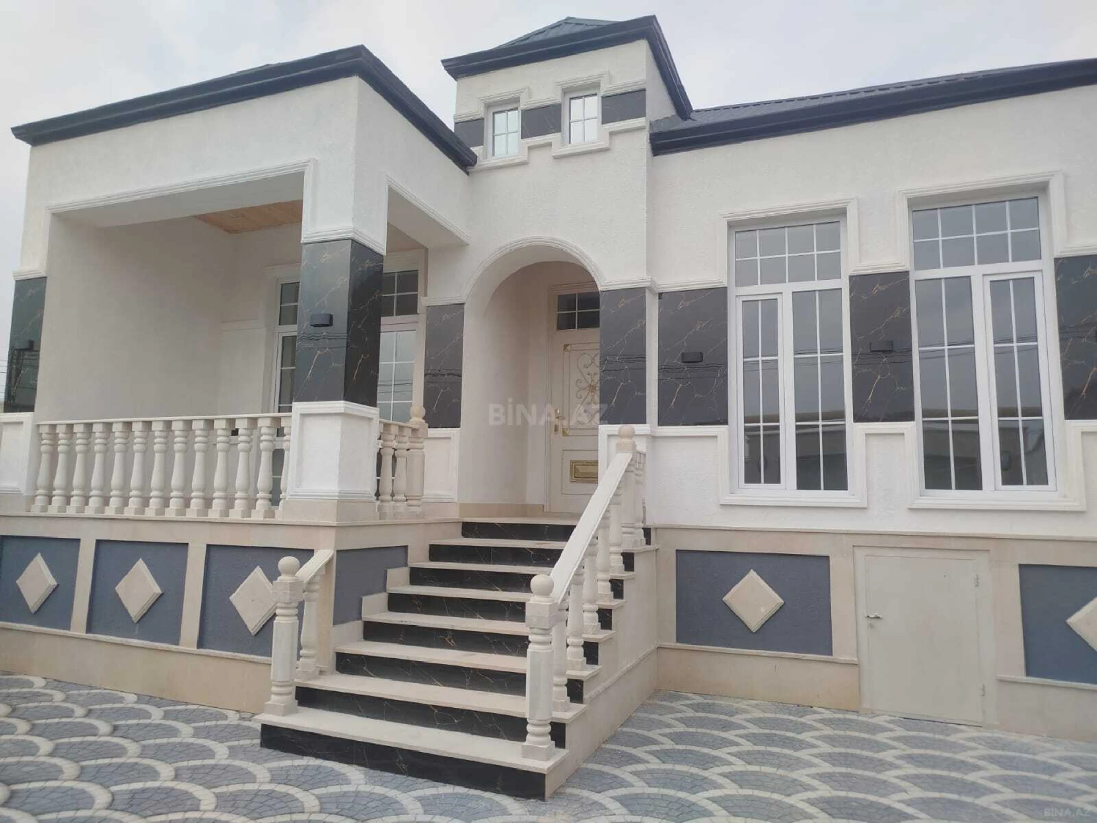 Satılır 4 otaqlı həyət evi 130 m²