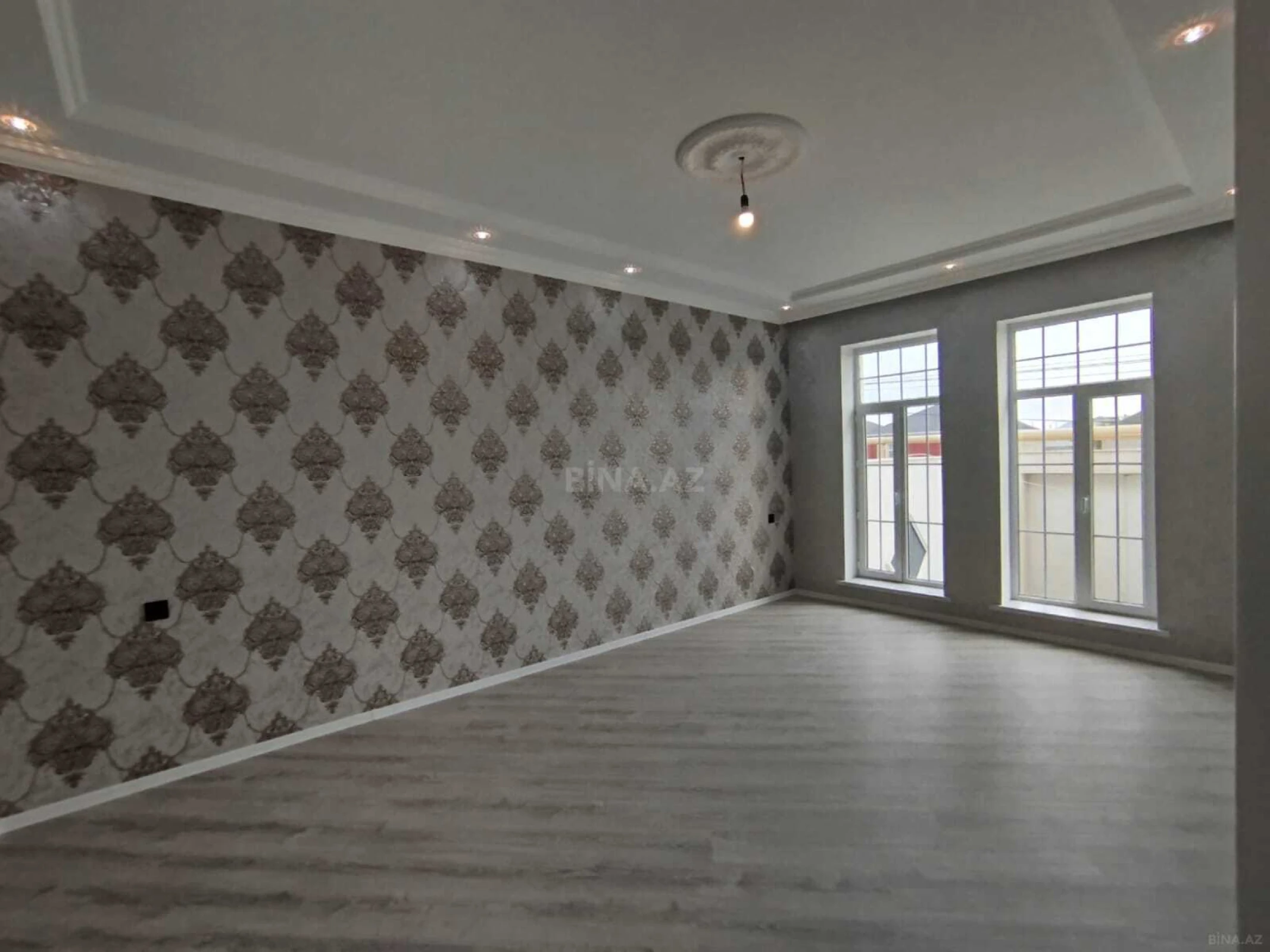 Satılır 4 otaqlı həyət evi 130 m²