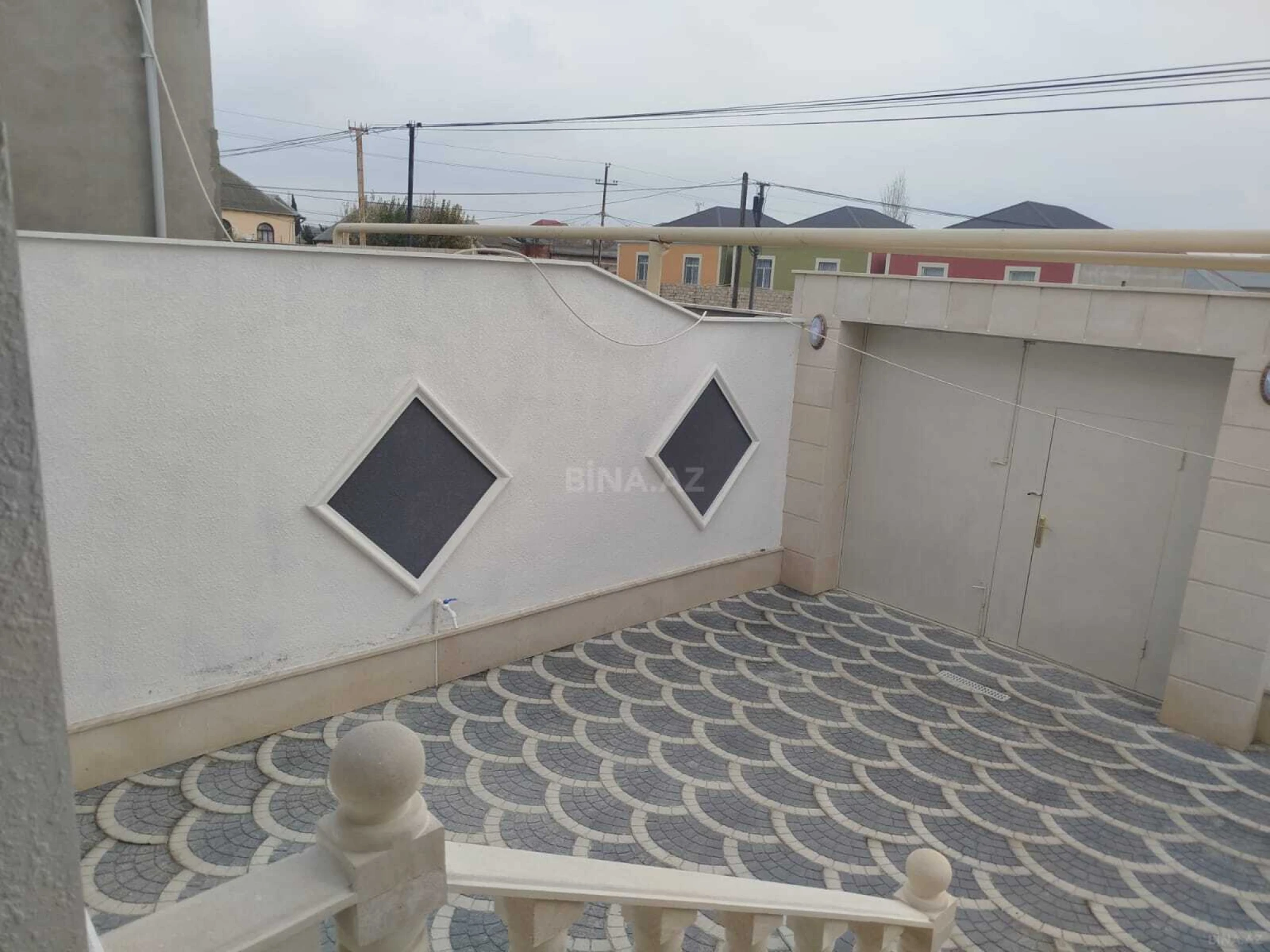 Satılır 4 otaqlı həyət evi 130 m²